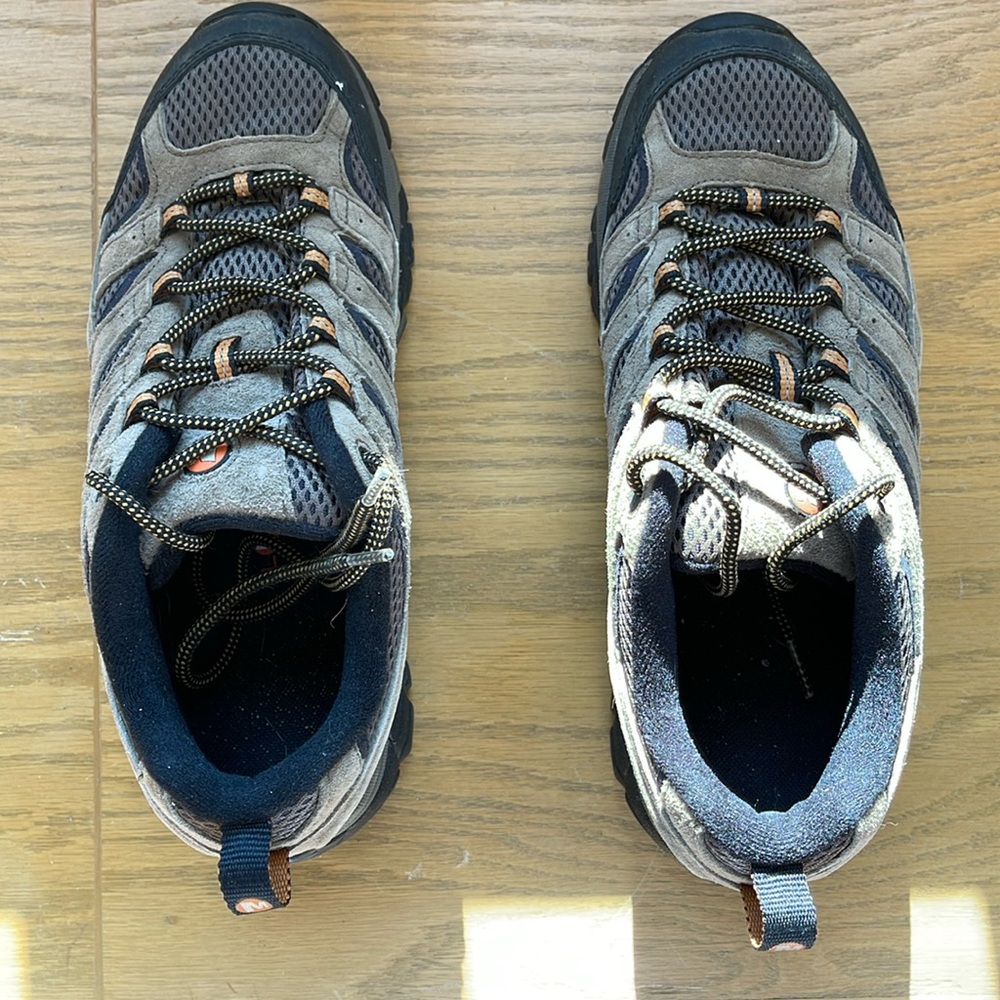 Men’s Merrell Walnut hiking shoes